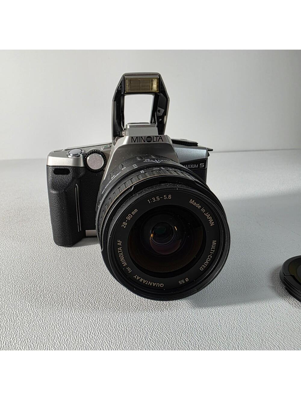 35mm Camera Minolta Maxxum 5 with 28-90mm Zoom Lens AF Works But No Flash